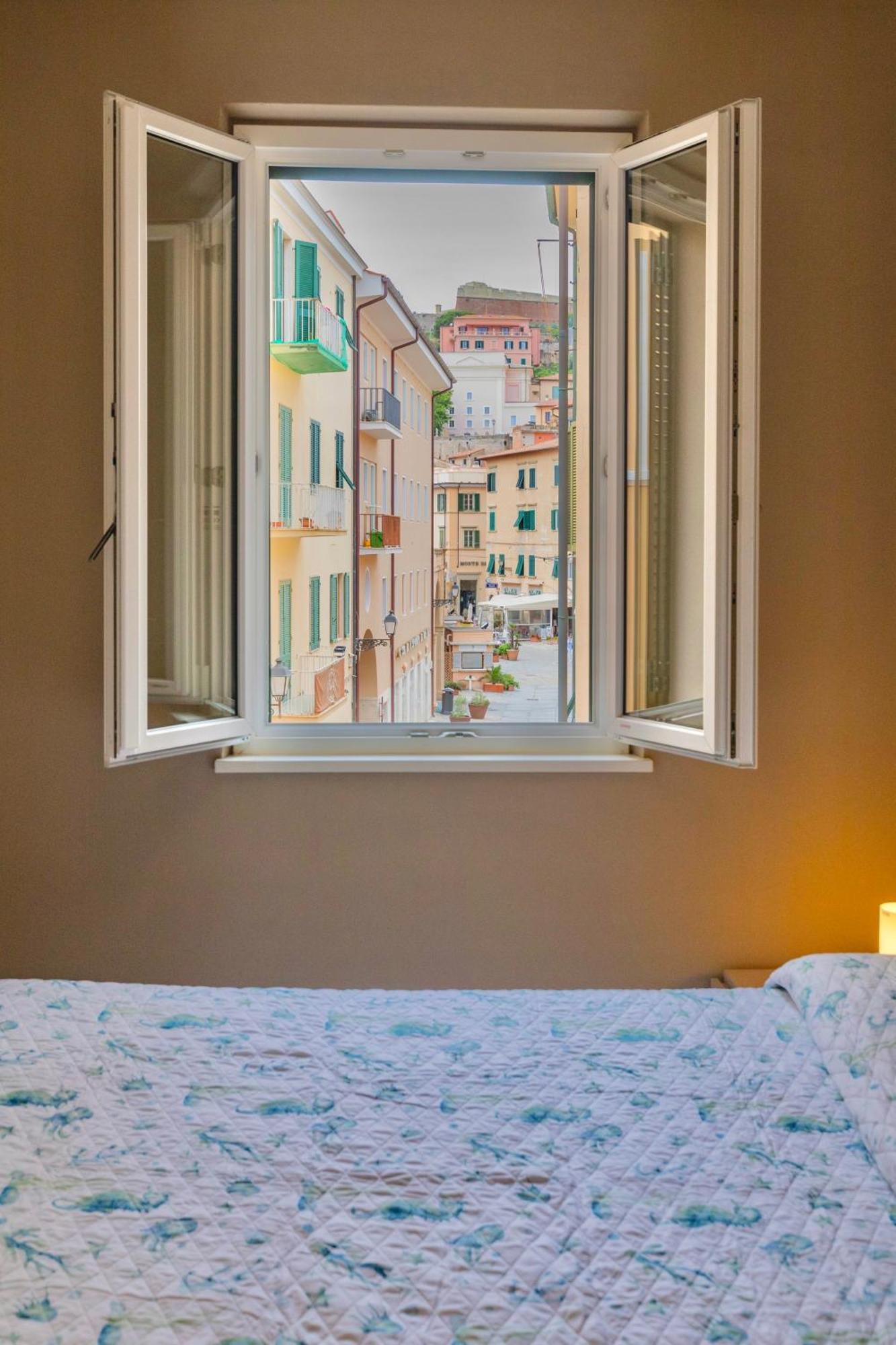Residenza Cavour Portoferraio City Center Екстериор снимка